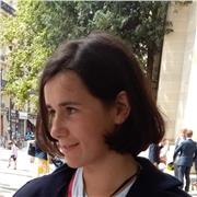 Diplômée d'un master de philosophie des sciences après un an à Madrid, j'enseigne l'espagnol et les matières scientifiques !